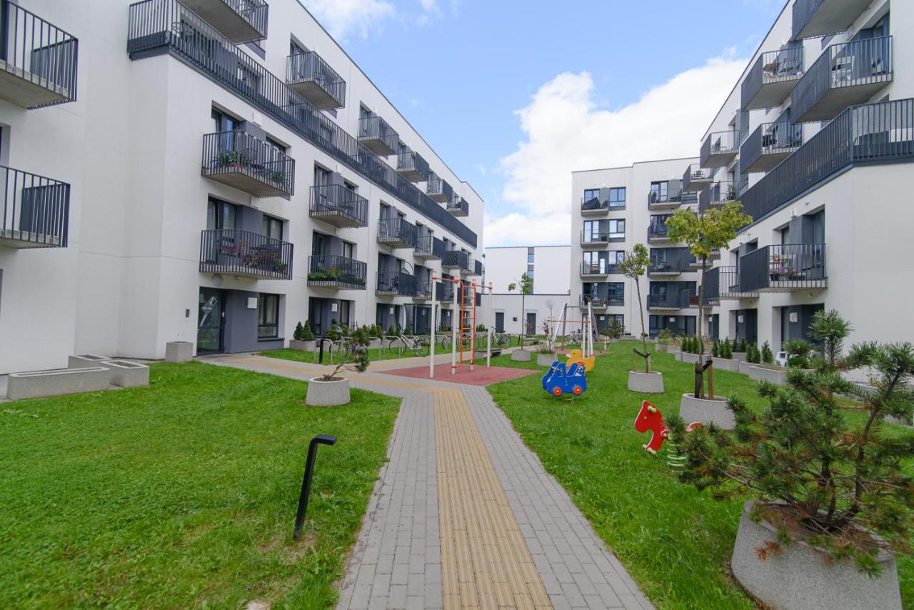 Modern Apartment Next To Ozas Park By Urban Rent Vilna Exterior foto